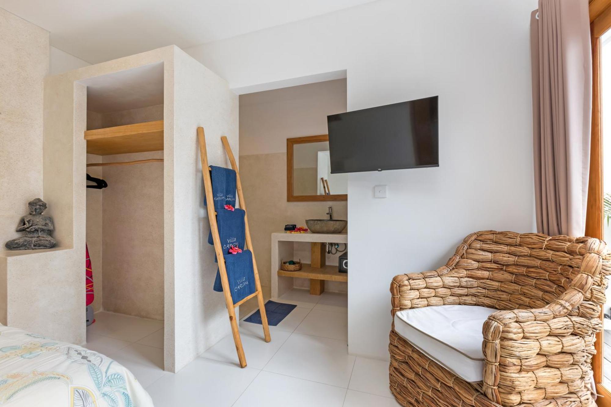 Spacious 1br In Villa *
