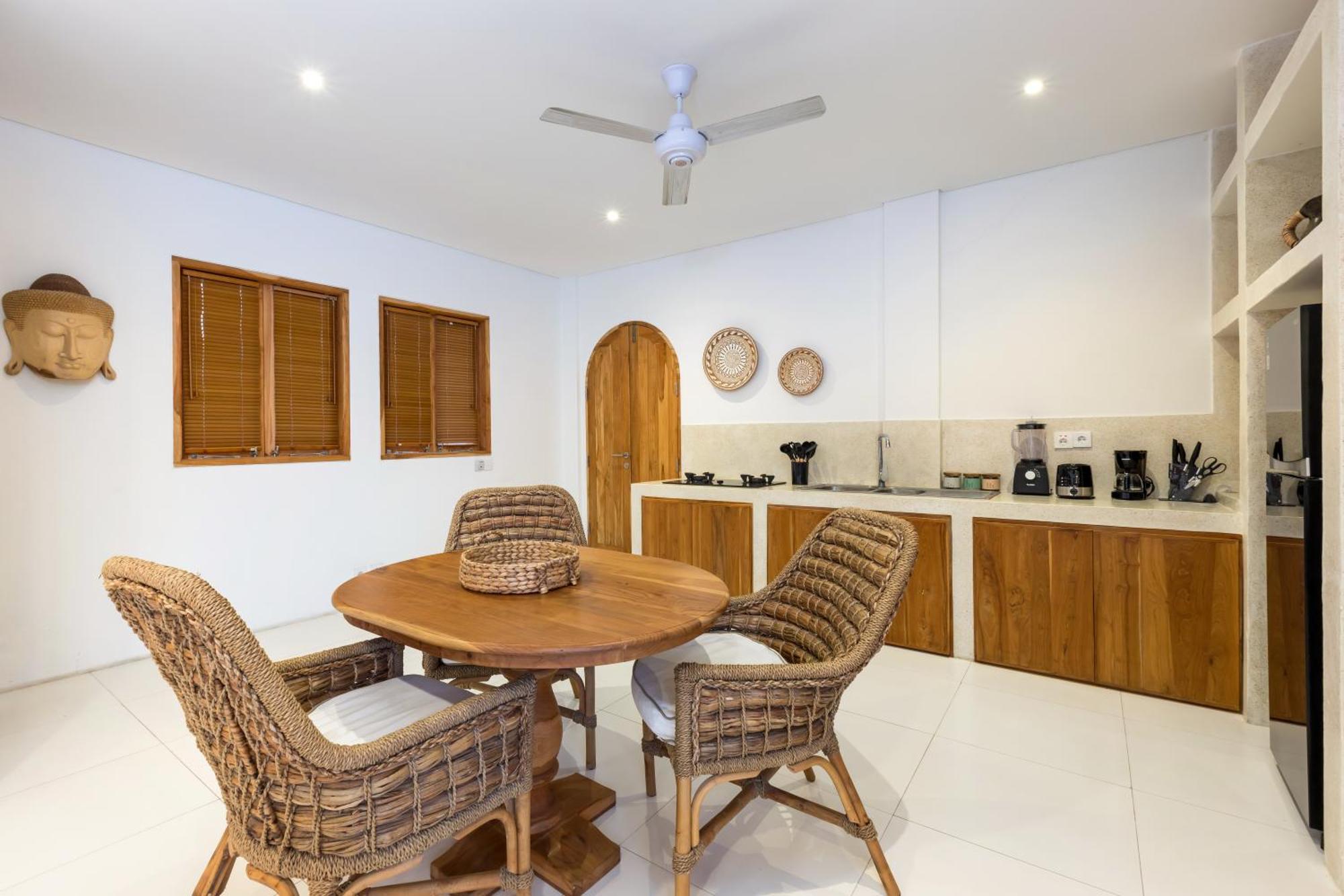 Spacious 1br In Villa